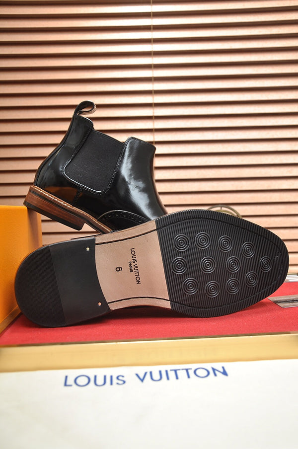 LV CHELSEA ANKLE BOOT IN BLACK CALFSKIN