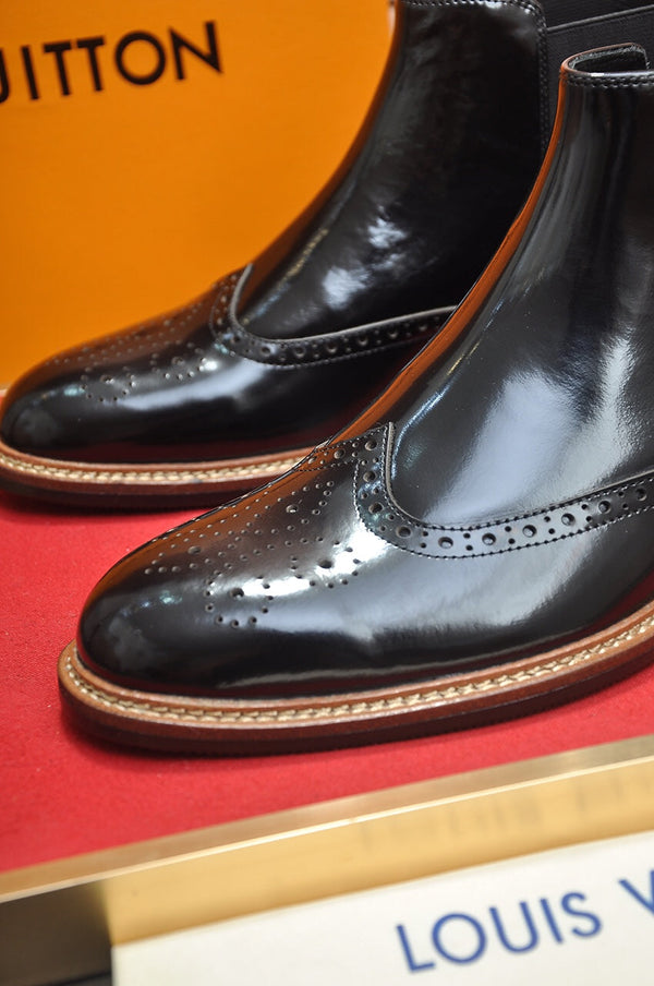 LV CHELSEA ANKLE BOOT IN BLACK CALFSKIN