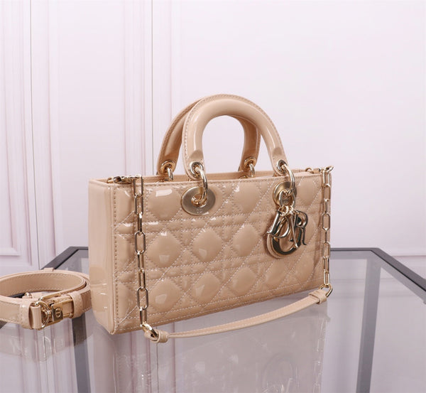MEDIUM LADY D-JOY 26 BEIGE PELLE DI AGNELLO