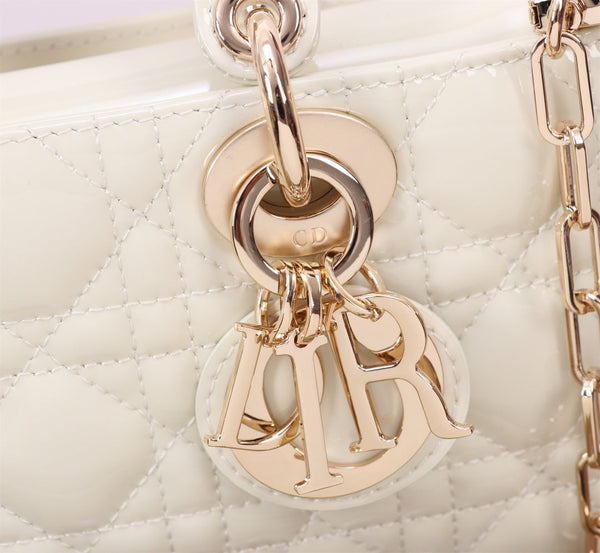 MEDIUM LADY D-JOY 26 PELLE DI AGNELLO BIANCA