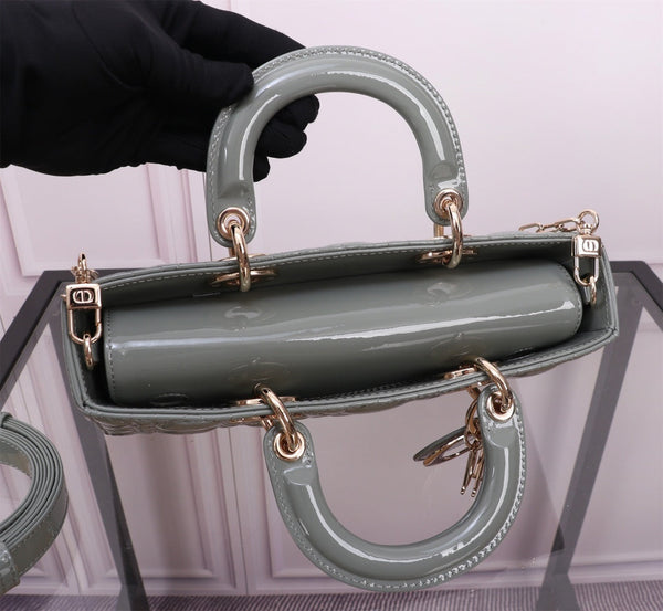 MEDIUM LADY D-JOY 26 ROCK GRAY LAMBSKIN