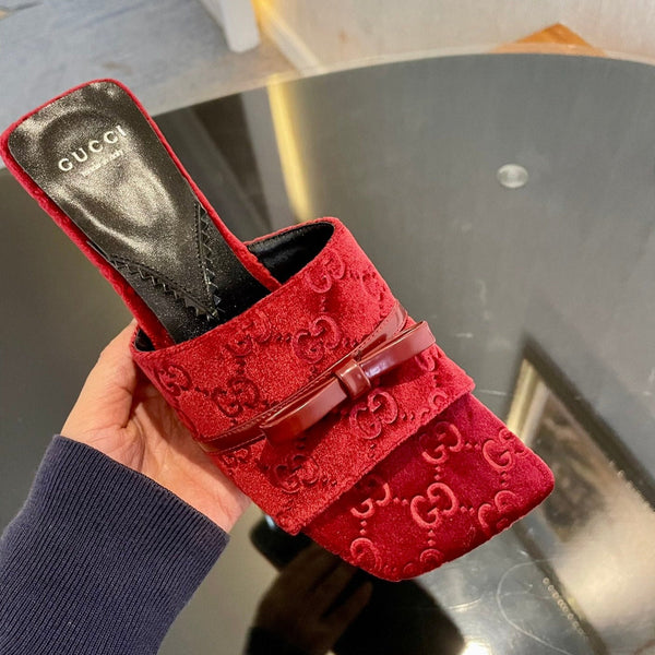GG VELVET HIGH HEEL SANDALS WITH BEAUTIFUL LOGO DETAILS WINE RED