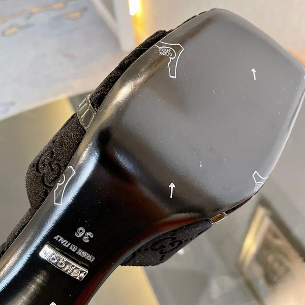 GG VELVET HIGH HEEL SANDALS WITH BEAUTIFUL LOGO DETAILS BLACK