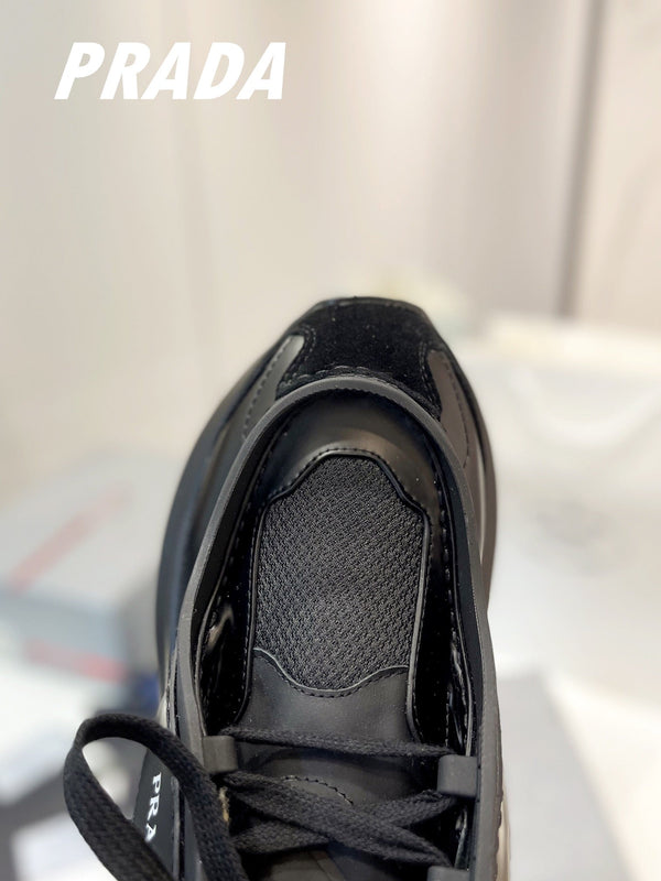 SNEAKERS PRA SYSTEME SPAZZOLATE IN PELLE DI VITELLO NERA