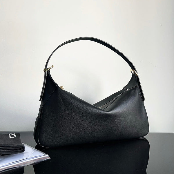 BORSA SOTTOASCELLO 34 NERA IN PELLE DI VITELLO MORBIDA