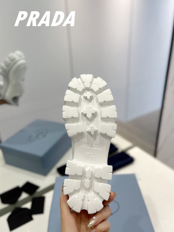 MOCASSINI CON LACCI IN PELLE SPAZZOLATA PRA MONOLITH BIANCHI