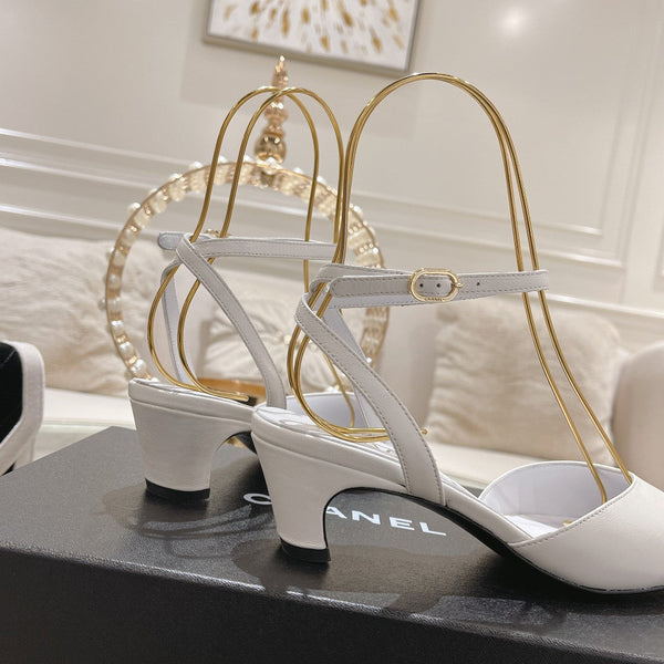 slingback alte bianche nere in pelle di agnello grosgrain