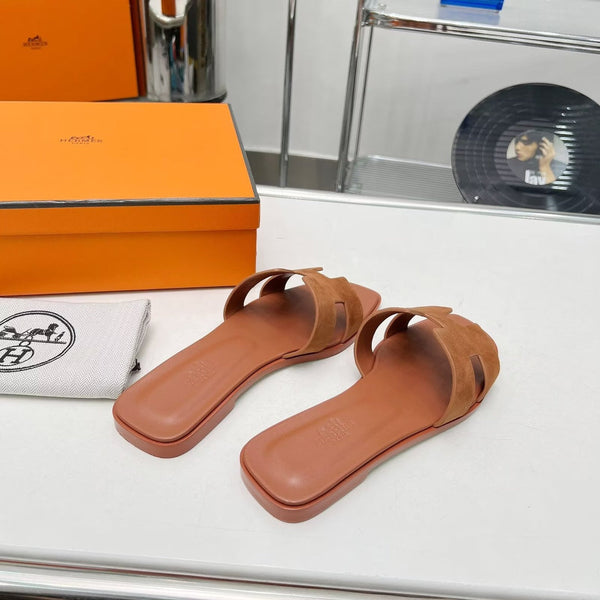 Sandalo 0ran in pelle scamosciata color oro