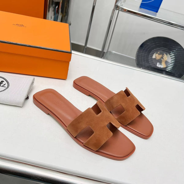 Sandalo 0ran in pelle scamosciata color oro