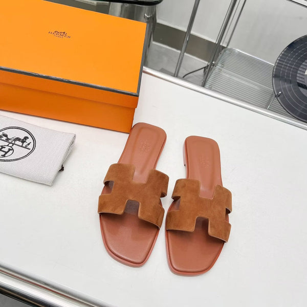 Sandalo 0ran in pelle scamosciata color oro