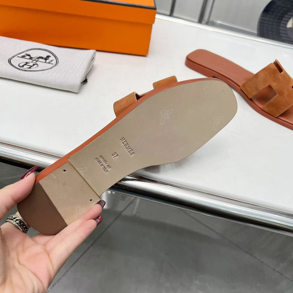 Sandalo 0ran in pelle scamosciata color oro