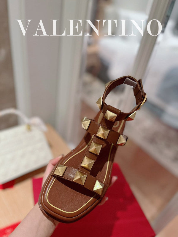 SANDALI ROCKSTUD PLATFORM IN PELLE DI VITELLO BRONZO