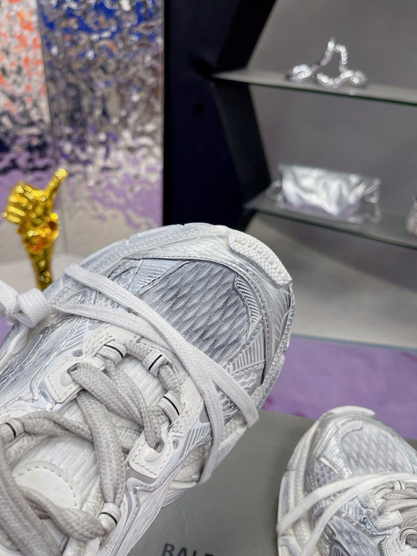 3XL SNEAKER IN SILVER MIX WHITE MESH AND POLYURETHANE