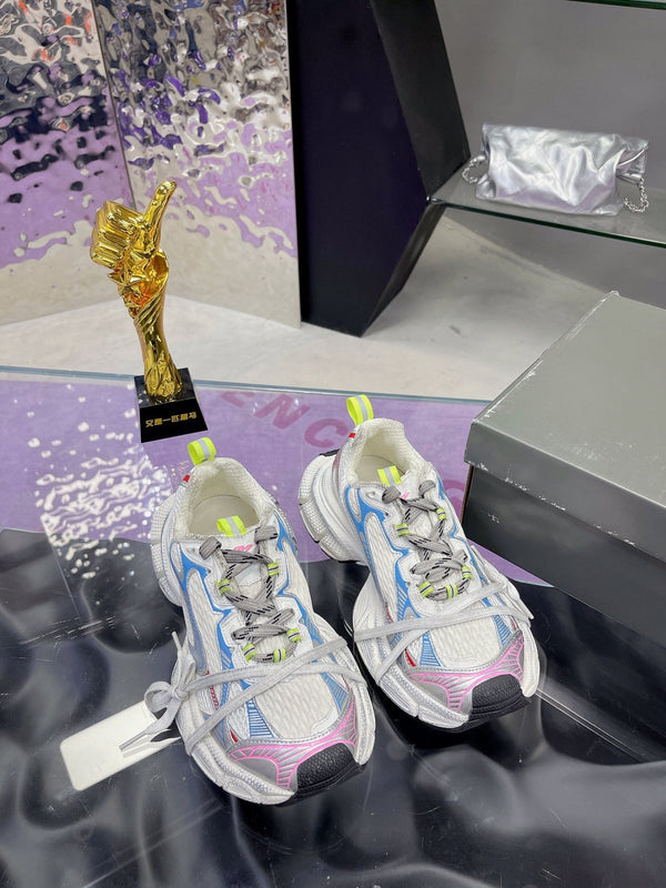 3XL SNEAKER IN WHITE PINK GRAY BLUE MESH AND POLYURETHANE
