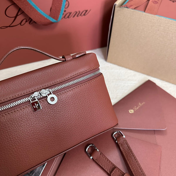 EXTRA POCKET L19 IN GARNET RED CALFSKIN WITH SILVER HARDWARE