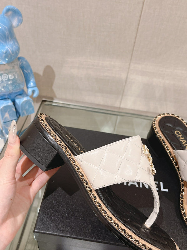 cc thong sandal 50 white black quilted lambskin