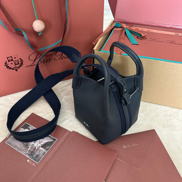 BORSA MICRO BALE IN PELLE DI VITELLO NERA 226599