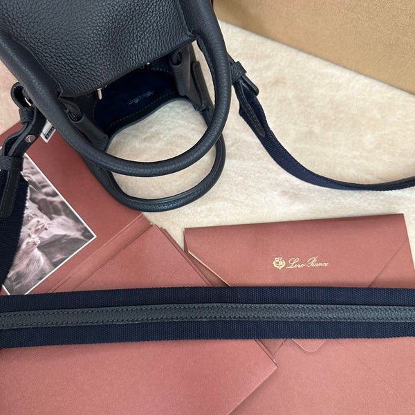BORSA MICRO BALE IN PELLE DI VITELLO NERA 226599