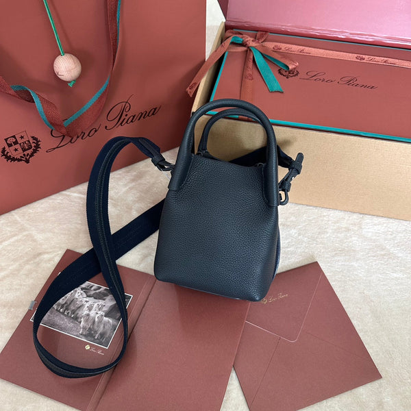 BORSA MICRO BALE IN PELLE DI VITELLO NERA 226599