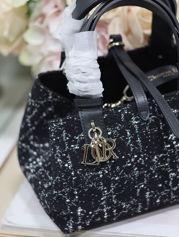 CD Small Toujours 23 Black Tweed 245636