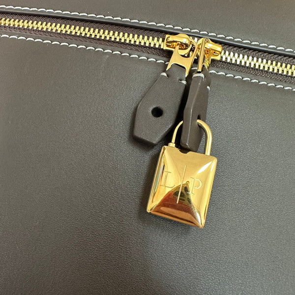 EXTRA BAG L27 IN CHOCOLATE BROWN SMOOTH CALFSKIN WITH GOLD HARDWARE
