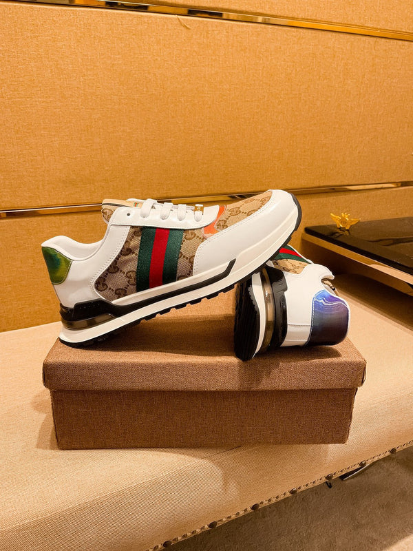 Sneaker GG ACE da uomo in pelle di vacchetta marrone 108049