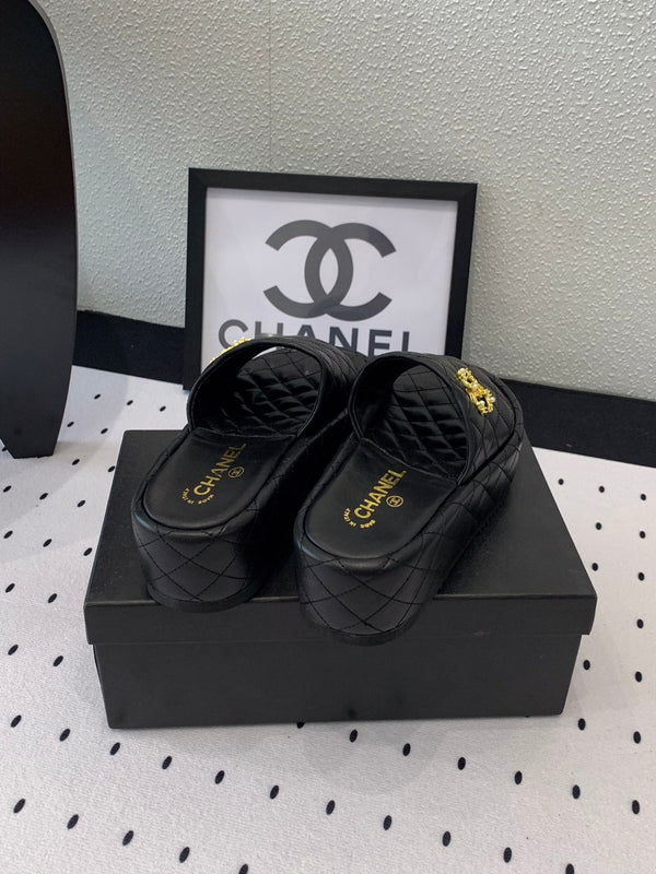 cc platform in pelle di vitello trapuntata nera