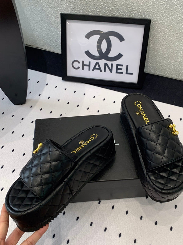 cc platform in pelle di vitello trapuntata nera