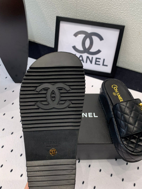 cc platform in pelle di vitello trapuntata nera