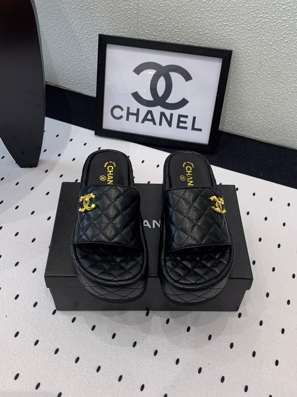 cc platform in pelle di vitello trapuntata nera