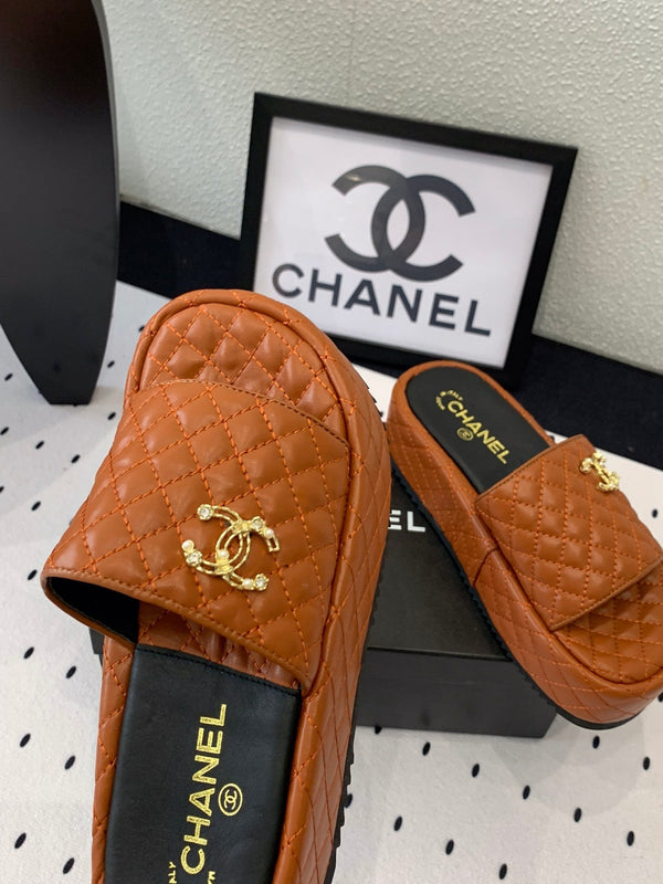 cc plateau in pelle di vitello trapuntata marrone scuro