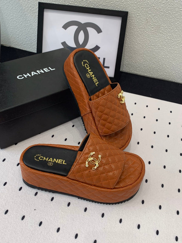 cc plateau in pelle di vitello trapuntata marrone scuro