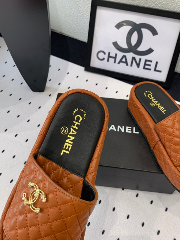 cc plateau in pelle di vitello trapuntata marrone scuro