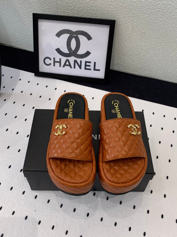 cc plateau in pelle di vitello trapuntata marrone scuro