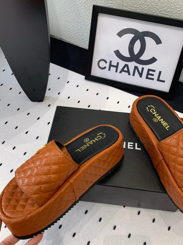 cc plateau in pelle di vitello trapuntata marrone scuro