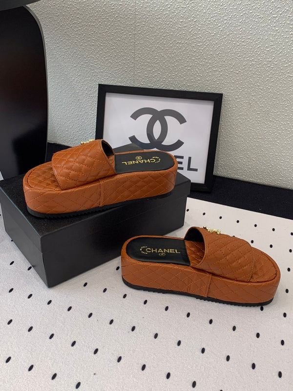 cc plateau in pelle di vitello trapuntata marrone scuro