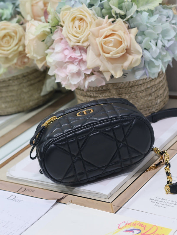 MINI VANITY CASE CARO 16 IN PELLE DI AGNELLO MACROCANNAGE NERA