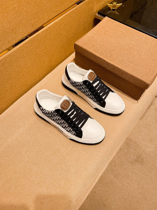 CD LOW TOP SNEAKER WHITE AND BLACK CALFSKIN