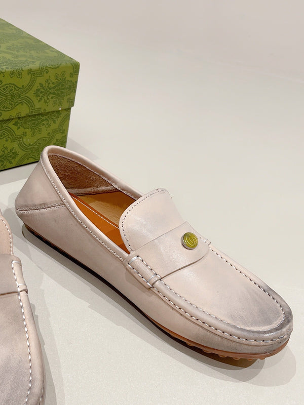 Mocassino da uomo GG in pelle di vitello beige 561755