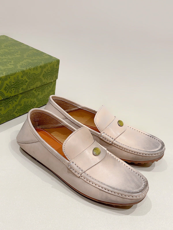 Mocassino da uomo GG in pelle di vitello beige 561755