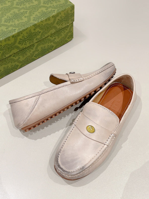 Mocassino da uomo GG in pelle di vitello beige 561755