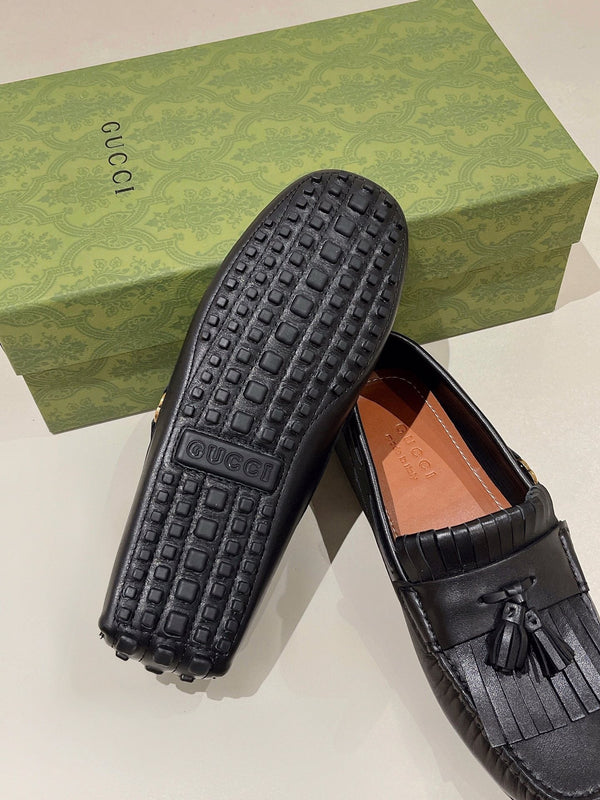GG Men's Tassel Loafer Black Calfskin 561800