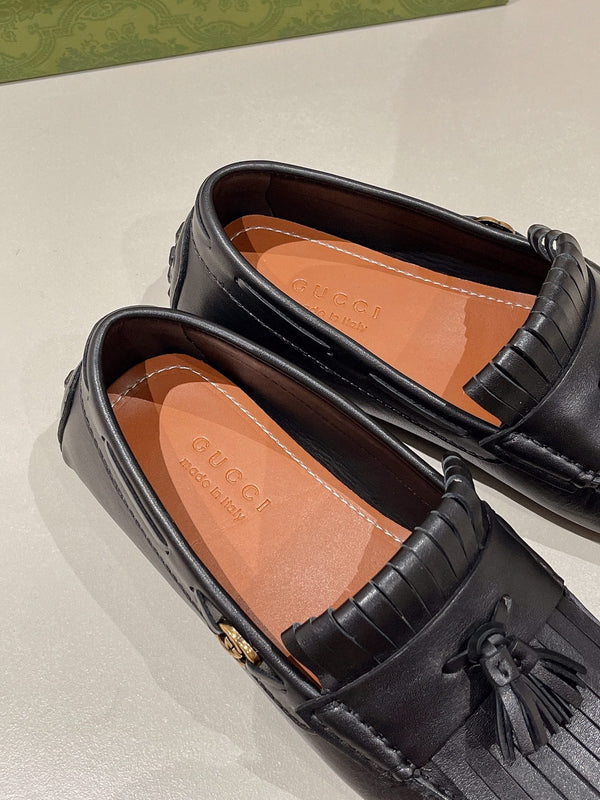 GG Men's Tassel Loafer Black Calfskin 561800