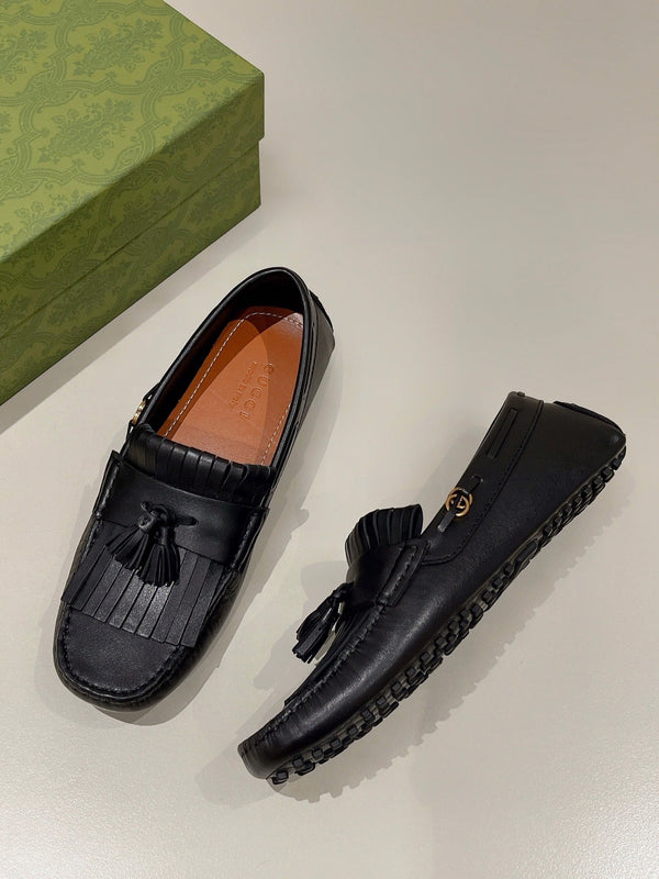 GG Men's Tassel Loafer Black Calfskin 561800
