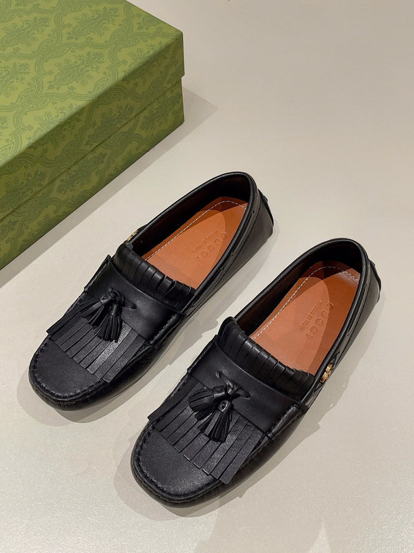 GG Men's Tassel Loafer Black Calfskin 561800