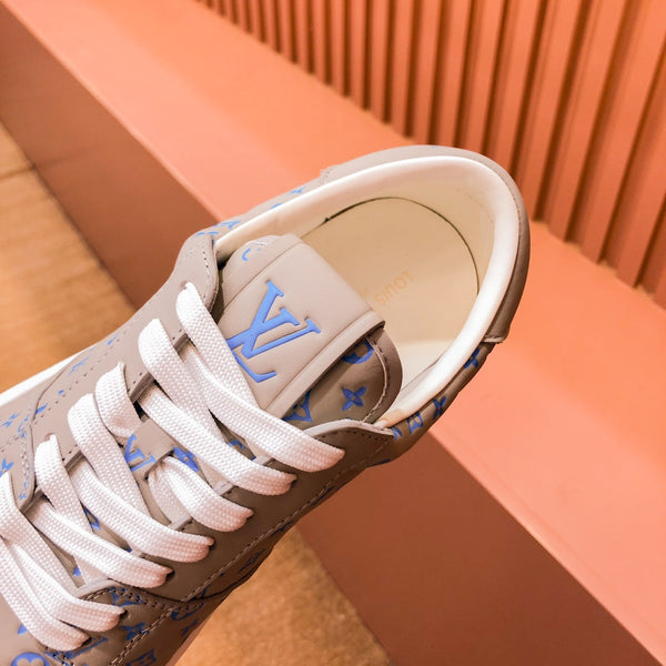 SNEAKER LV TRAINER IN PELLE DI VITELLO MONOGRAMMA BEIGE CAMMELLO