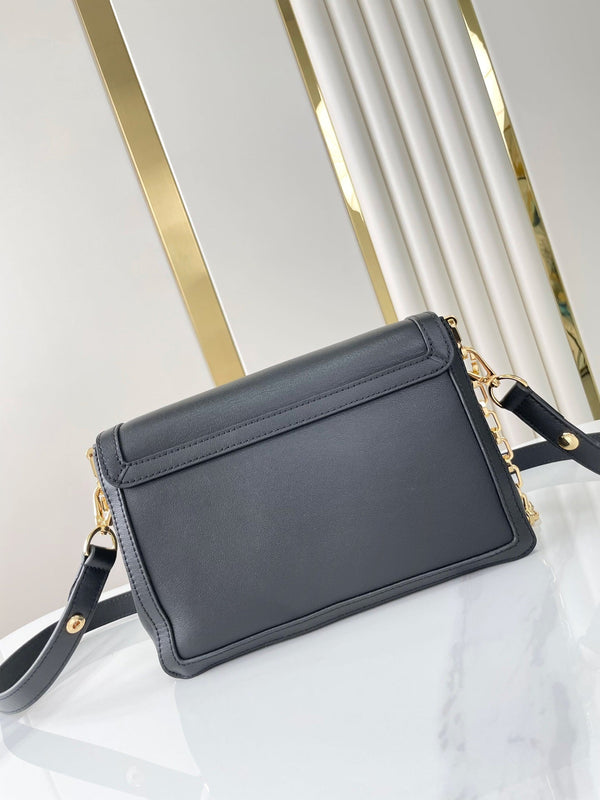 DAUPHINE SOFT MM 24 IN BLACK SMOOTH LAMBSKIN GOLD HARDWARE