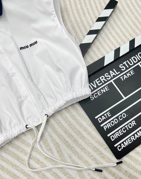 Miu sleeveless vest skirt suit