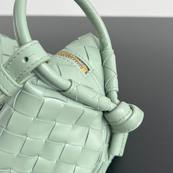 BV Loop Top Handle 19cm Sauge Lambskin