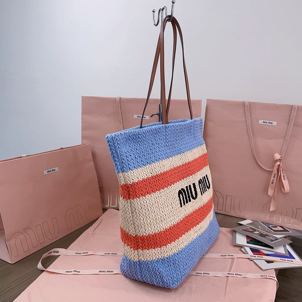 BORSA TOTE 40 IN MOTIVO A RIGHE DI RAFIA INTRECCIATA AZZURRO ARANCIONE E BIANCO CREMA
